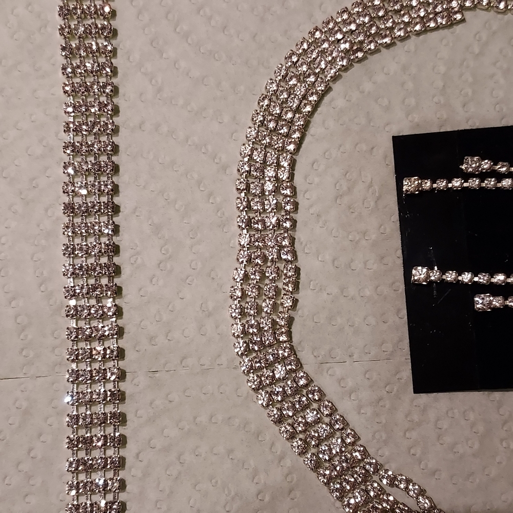 Classic Elegant Crystal Bridal Jewelry Wedding Necklace Earrings Bracelet Sets